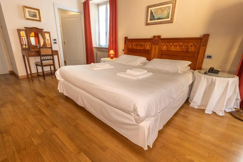 Deluxe Double Room — Castelbourg