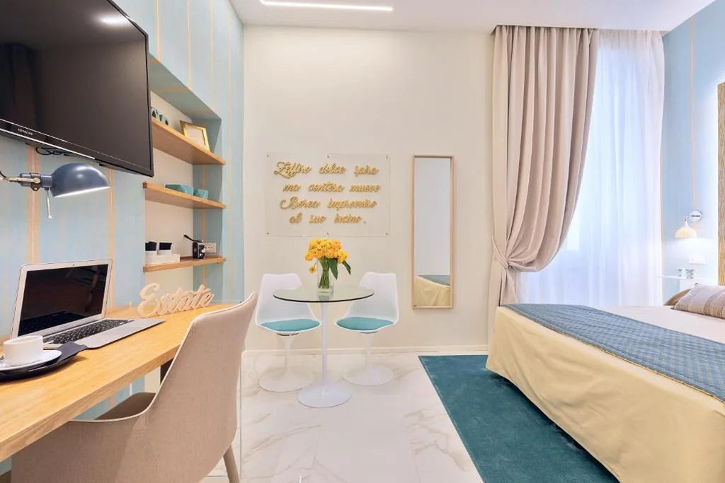 Deluxe Double Room — Cavour Suites Guest House