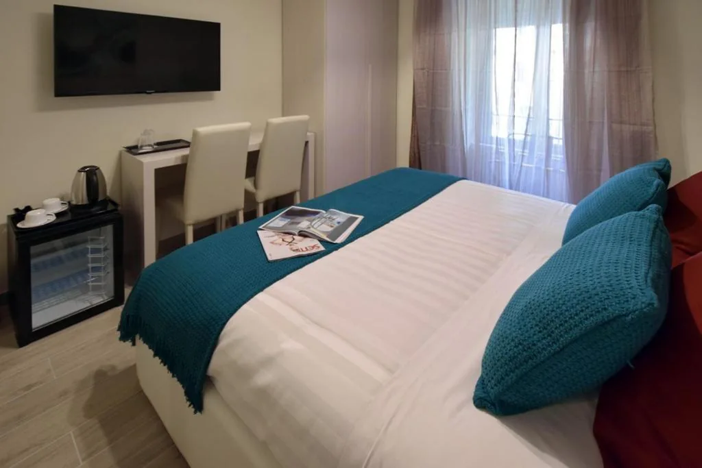 Camera Matrimoniale Deluxe — CdR Guest House