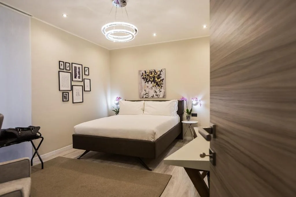 Deluxe Double Room — Clementi Portrait