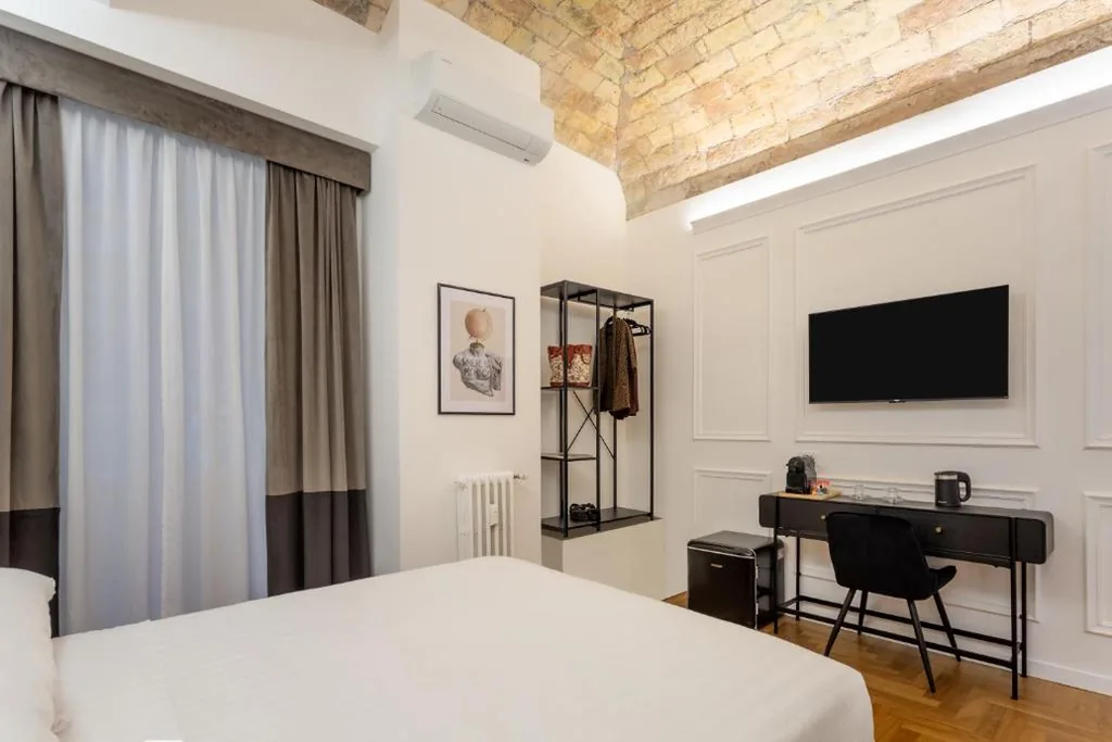 Deluxe Double Room — Colle Quirinale Suites