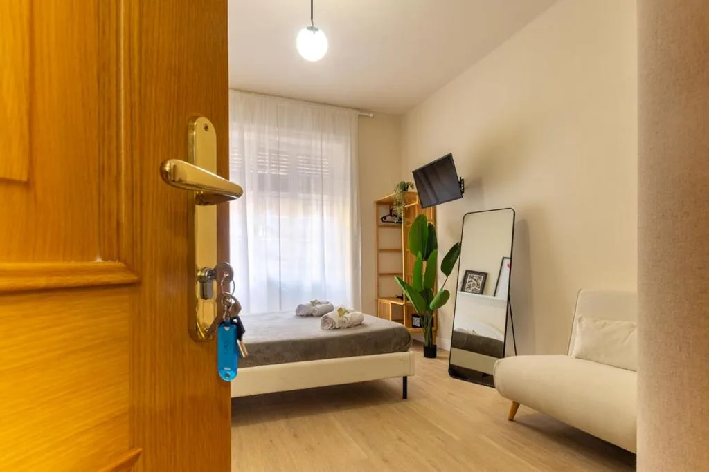 Camera Matrimoniale Deluxe con 1 Letto Supplementare — Aureum Angelicum