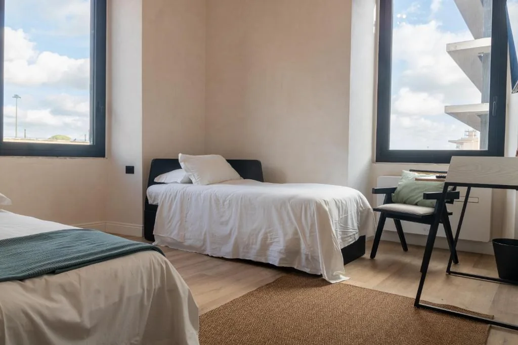 Camera Matrimoniale Deluxe con 1 Letto Supplementare — Cunabu Apartments