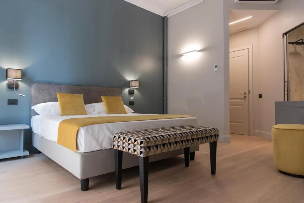 Deluxe Double Room with 1 Extra Bed — Domus Alberico