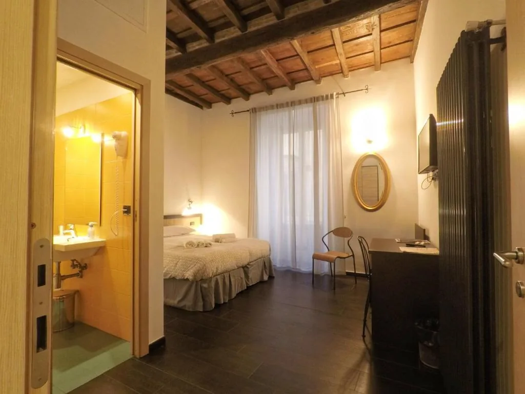Deluxe Double Room with 1 Extra Bed — House Monti 1875