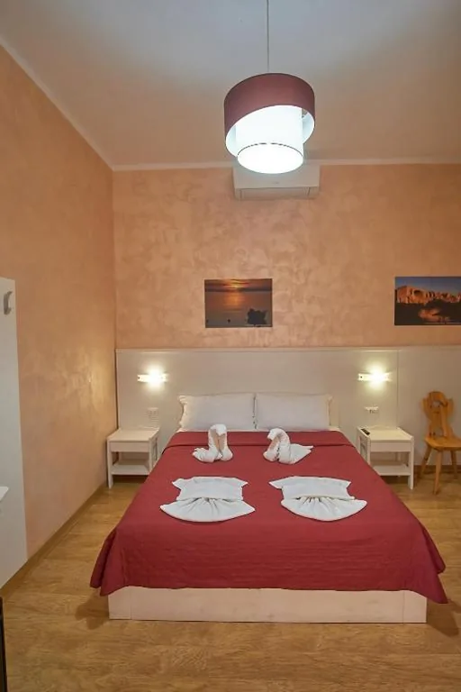 Camera Matrimoniale Deluxe con Bagno Privato — Bel Sole Guest House