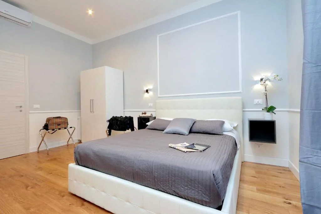 Camera Matrimoniale Deluxe con Bagno Privato — St. Peter Vatican Rooms