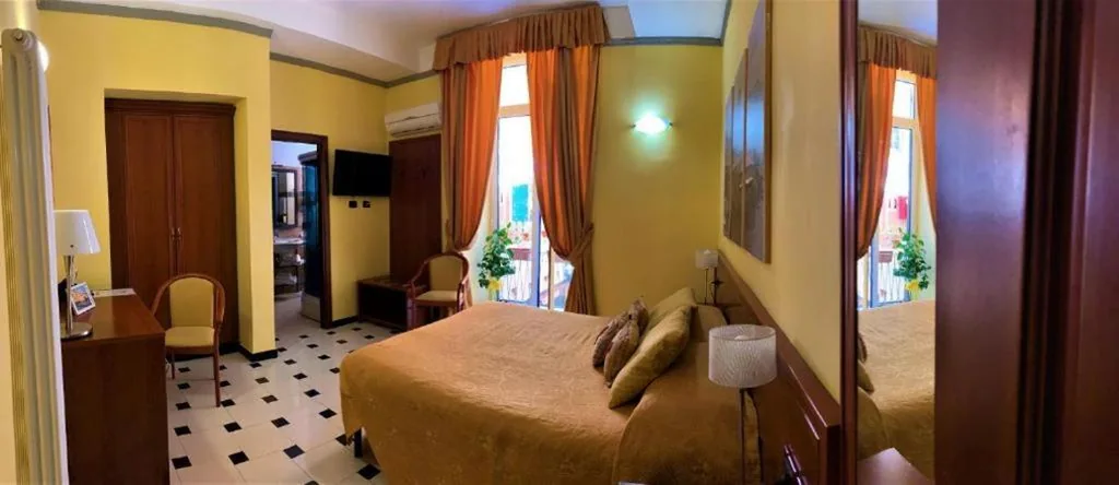 Camera Matrimoniale Deluxe con Balcone — Actor Hotel