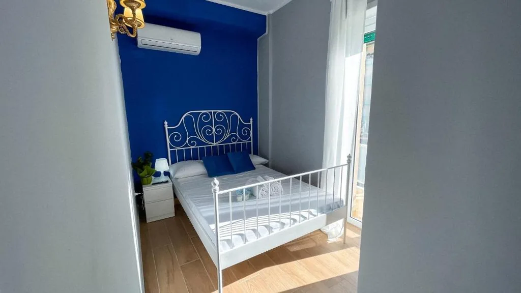 Camera Matrimoniale Deluxe con Balcone — Bella Mare Suites – Formia