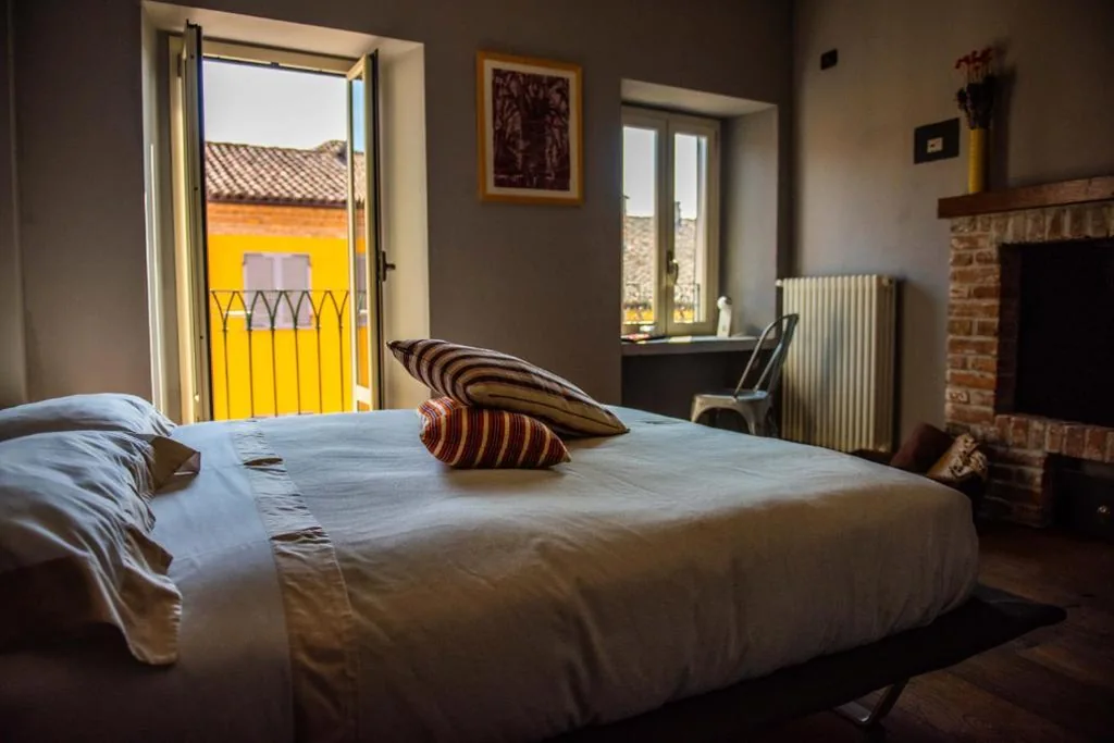 Camera Matrimoniale Deluxe con Balcone — Boutique Hotel Al Palazzo Rosso
