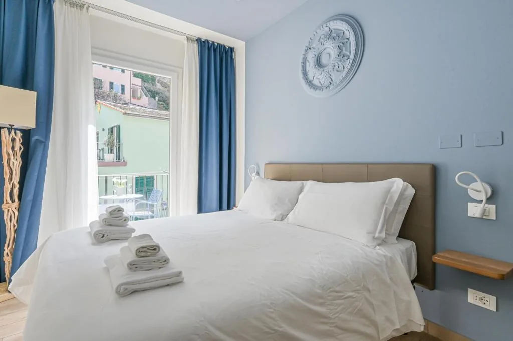 Deluxe Double Room with Balcony — Ca’ del Monica