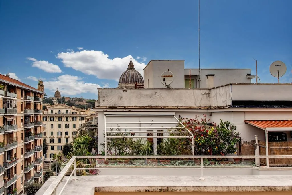 Camera Matrimoniale Deluxe con Balcone — Casa per Ferie Ravasco San Pietro