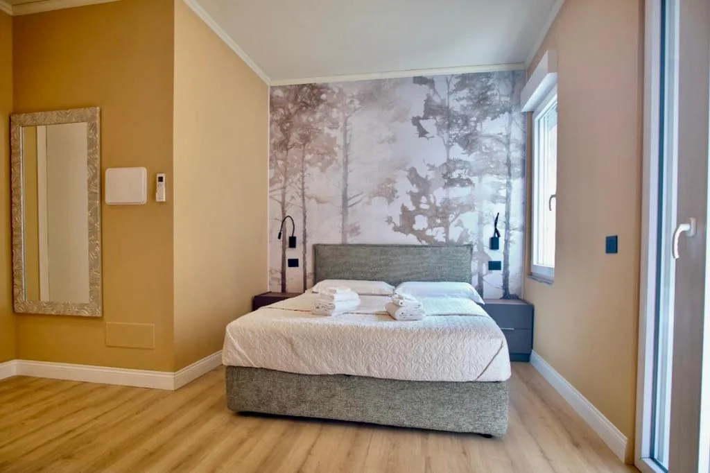 Camera Matrimoniale Deluxe con Balcone — Daisy Rooms Cinque Terre
