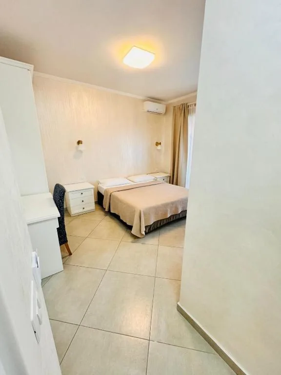 Deluxe Double Room with Balcony — Dodo Holiday in Rome