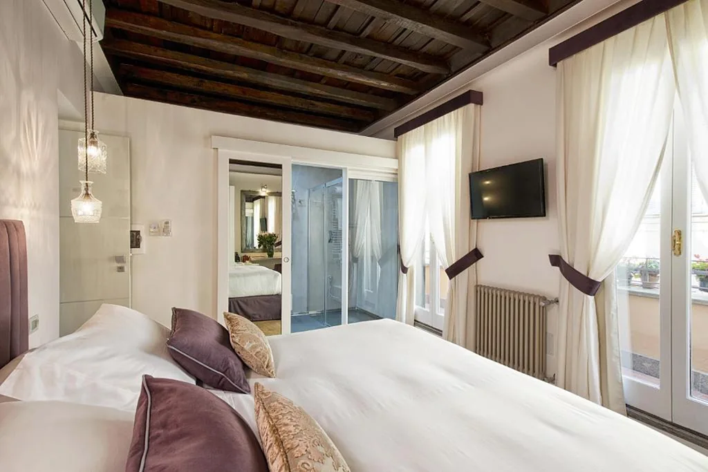 Camera Matrimoniale Deluxe con Balcone — Domus Libera