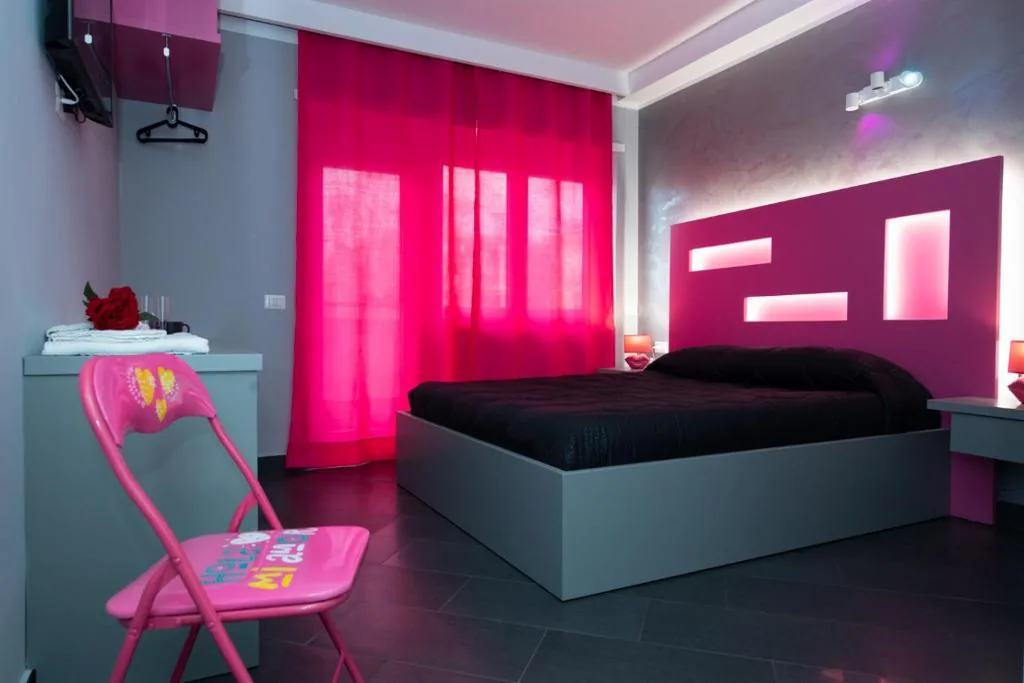 Deluxe Double Room with Balcony — Dream B&B Roma