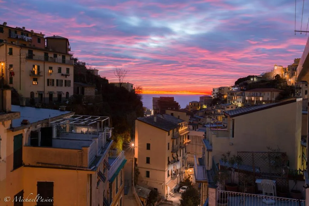 Camera Matrimoniale Deluxe con Balcone e Vista Mare — Affittacamere Dai Baracca