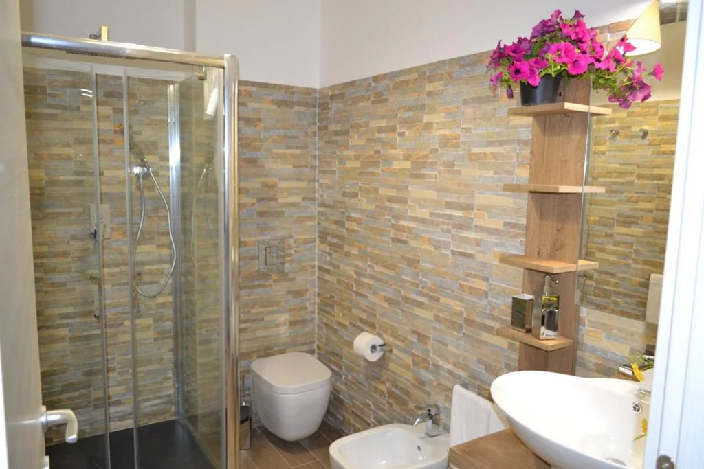 Deluxe Double Room with Balcony and Sea View — B&B LINEABLU