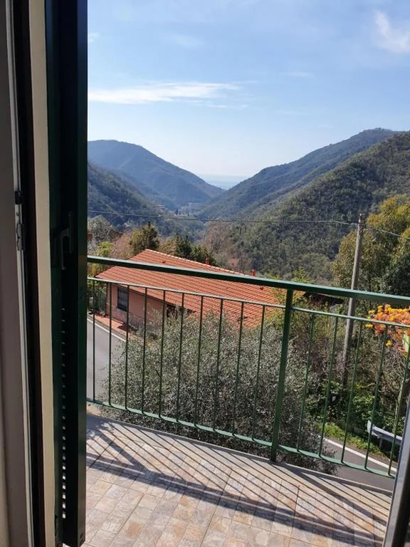 Camera Matrimoniale Deluxe con Balcone e Vista Mare — Casa Ori