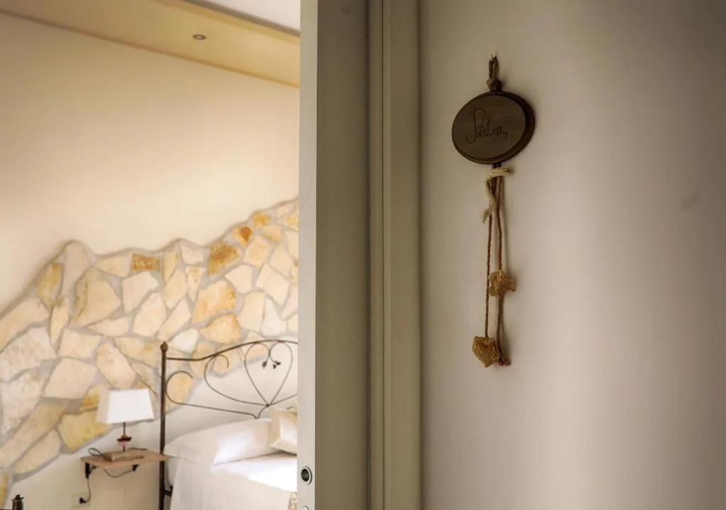 Deluxe Double Room with Balcony and Sea View — La terrazza dei colori