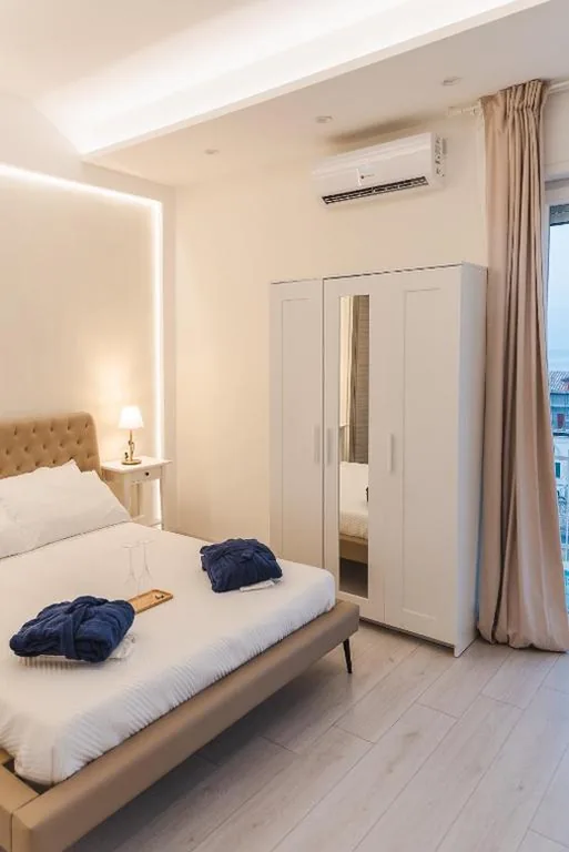 Camera Matrimoniale Deluxe con Balcone e Vista Mare — La Vista Formia B&B