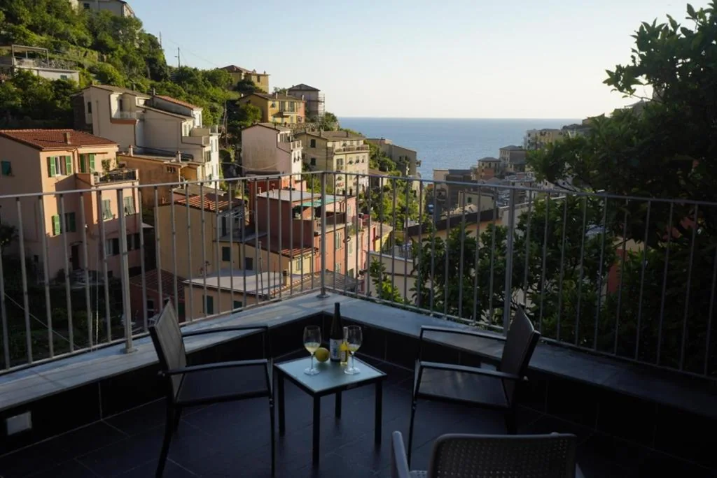 Camera Matrimoniale Deluxe con Balcone e Vista Mare — Locanda Ca Da Iride