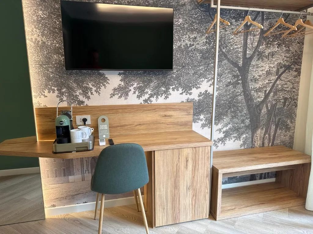 Camera Matrimoniale Deluxe con Balcone — Eudora Guesthouse Roma
