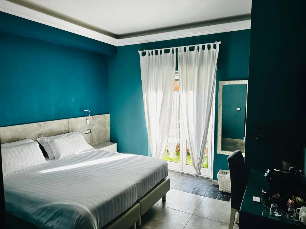 Camera Matrimoniale Deluxe con Balcone — InTrastevereHouse B&B