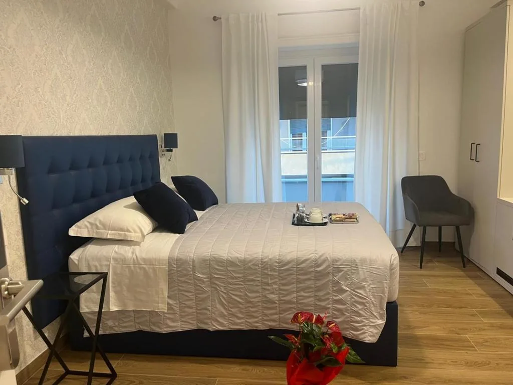 Deluxe Double Room with Balcony — MARITZA Guest House 2