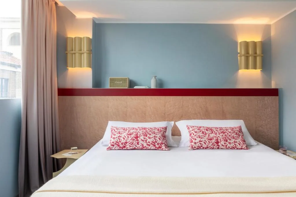 Deluxe Double Room with Balcony — Moderno Hotel Roma – Adults Only