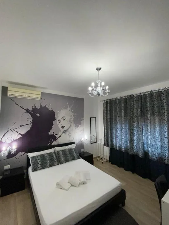 Deluxe Double Room with Balcony — Rome Sweet Home Vatican