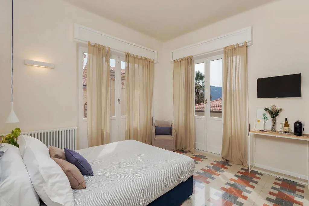 Deluxe Double Room with Balcony — San Giorgio Boutique Rooms