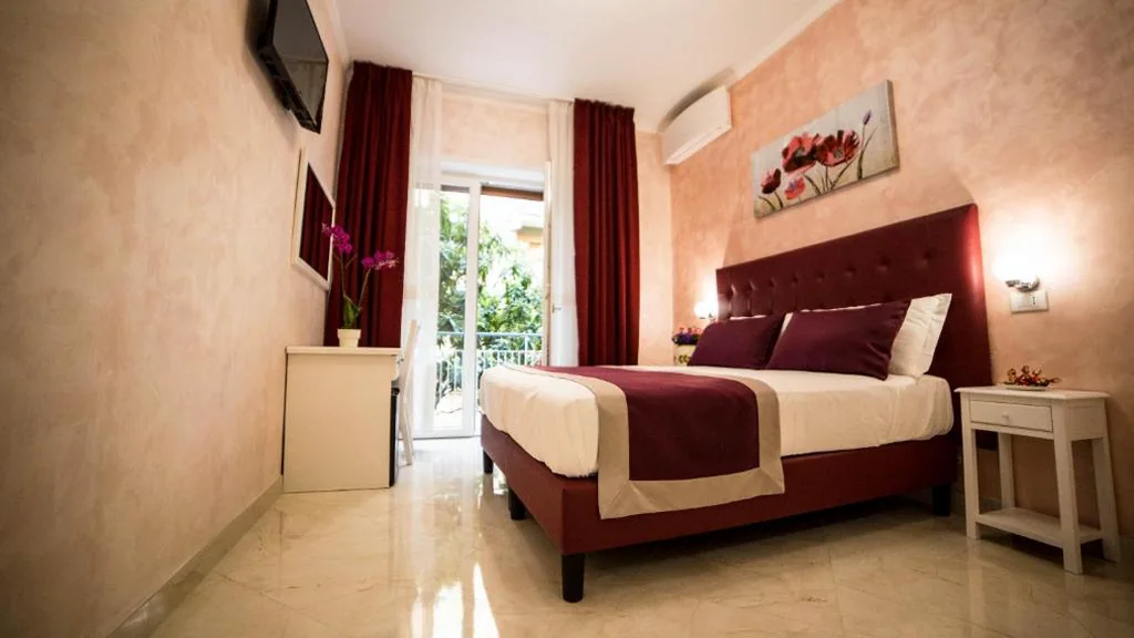 Camera Matrimoniale Deluxe con Balcone — St. Peter Area Luxury Suites