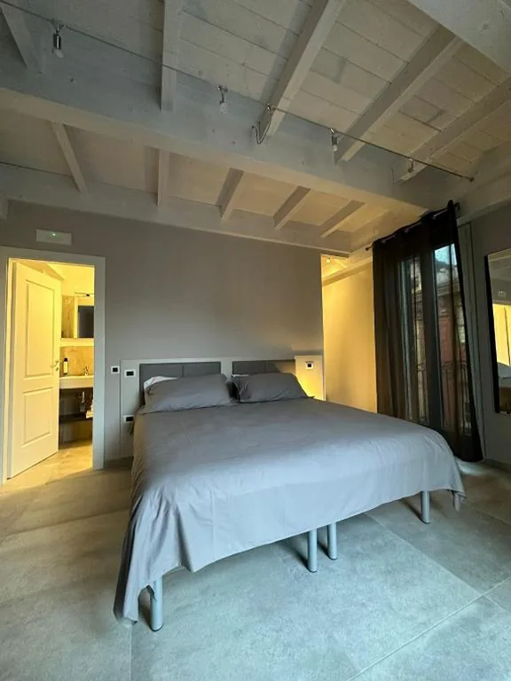 Deluxe Double Room with Balcony — Volsci Rooms
