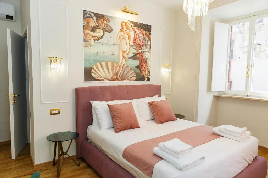 Camera Matrimoniale Deluxe con Doccia — Golden Palace Luxury Guest House