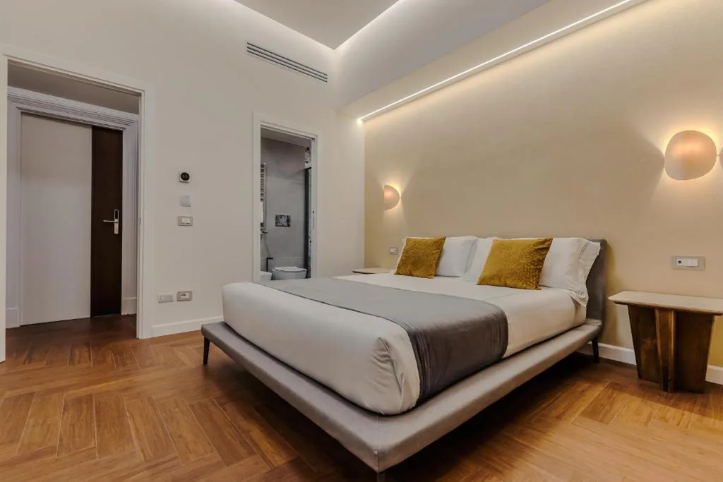 Deluxe Double Room with Shower — Les Nobles GuestHouse