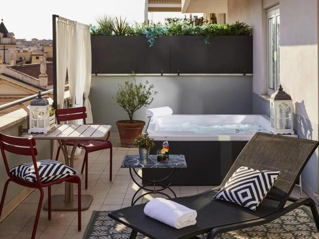 Deluxe Double Room with Hot Tub and Terrace — Hotel Mercure Roma Corso Trieste