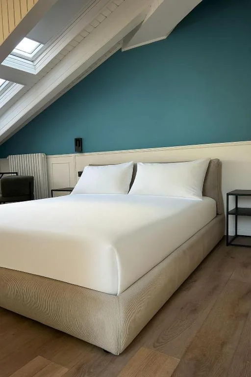 Camera Matrimoniale Deluxe con Vasca — Q suites urban relais