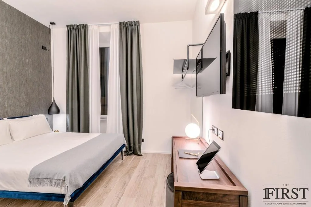 Deluxe Double Room with City View — La Spezia by The First – Luxury Rooms & Suites