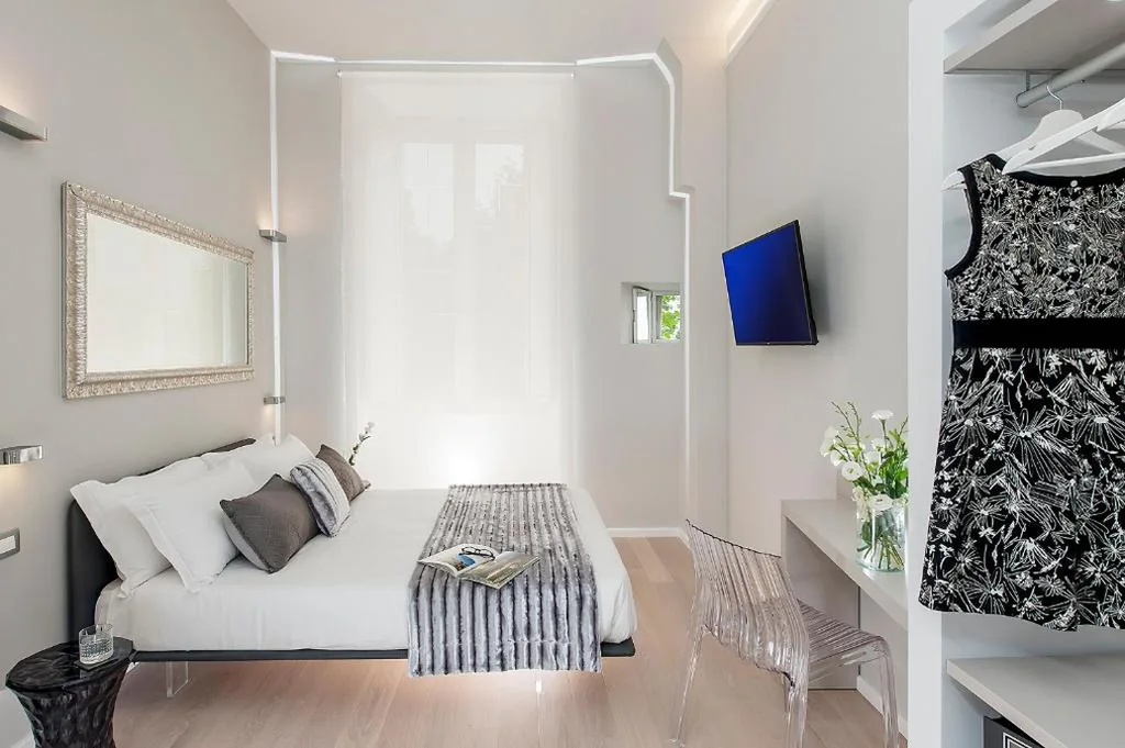 Deluxe Double Room with Colosseum View — Colosseum Corner