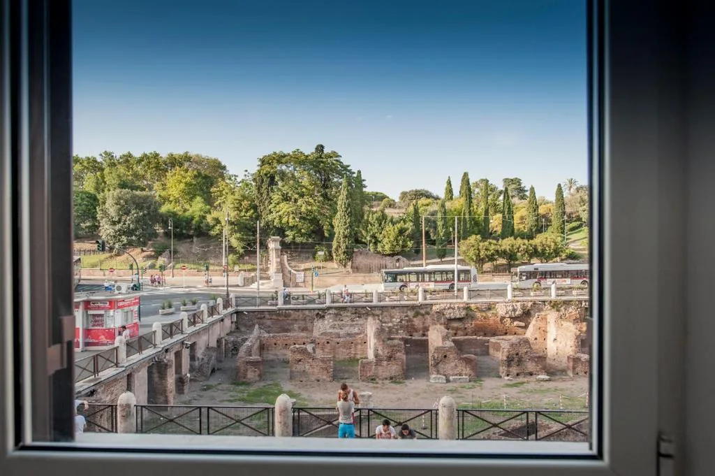 Deluxe Double Room with View — First Floor – Boutique Hotel