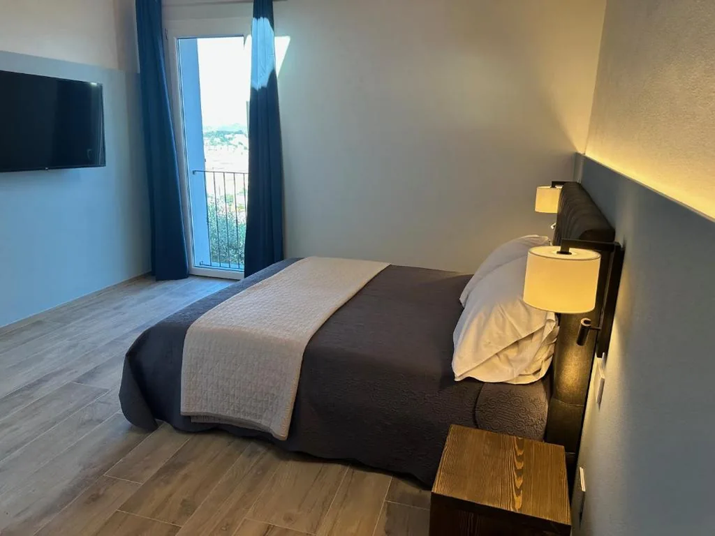 Deluxe Double Room with Sea View - Separate Building — 88 Miglia