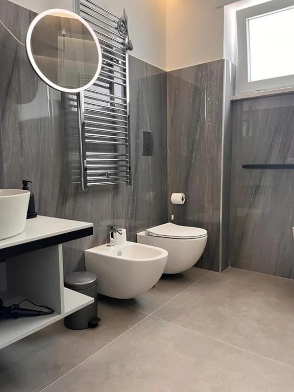 Deluxe Double Room with Side Sea View — Il Volo