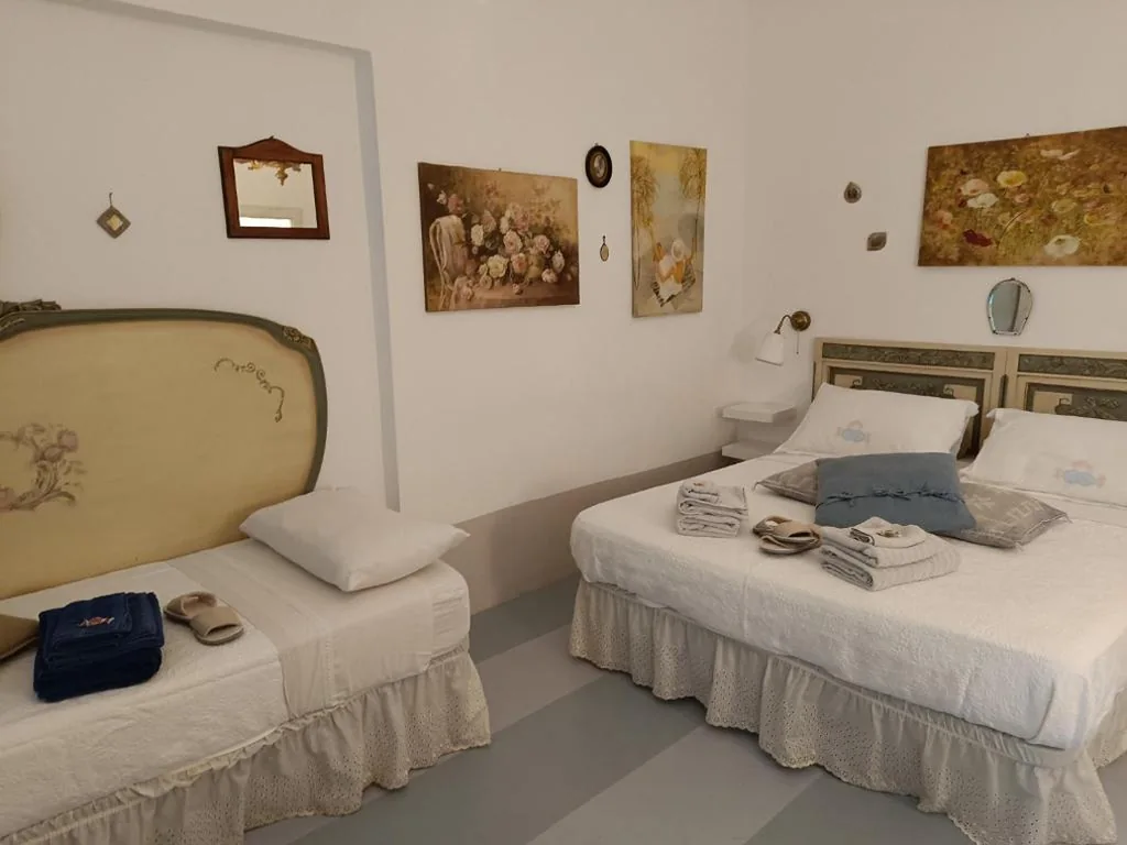 Deluxe Double Room — Corte delle Camelie Bed and Breakfast