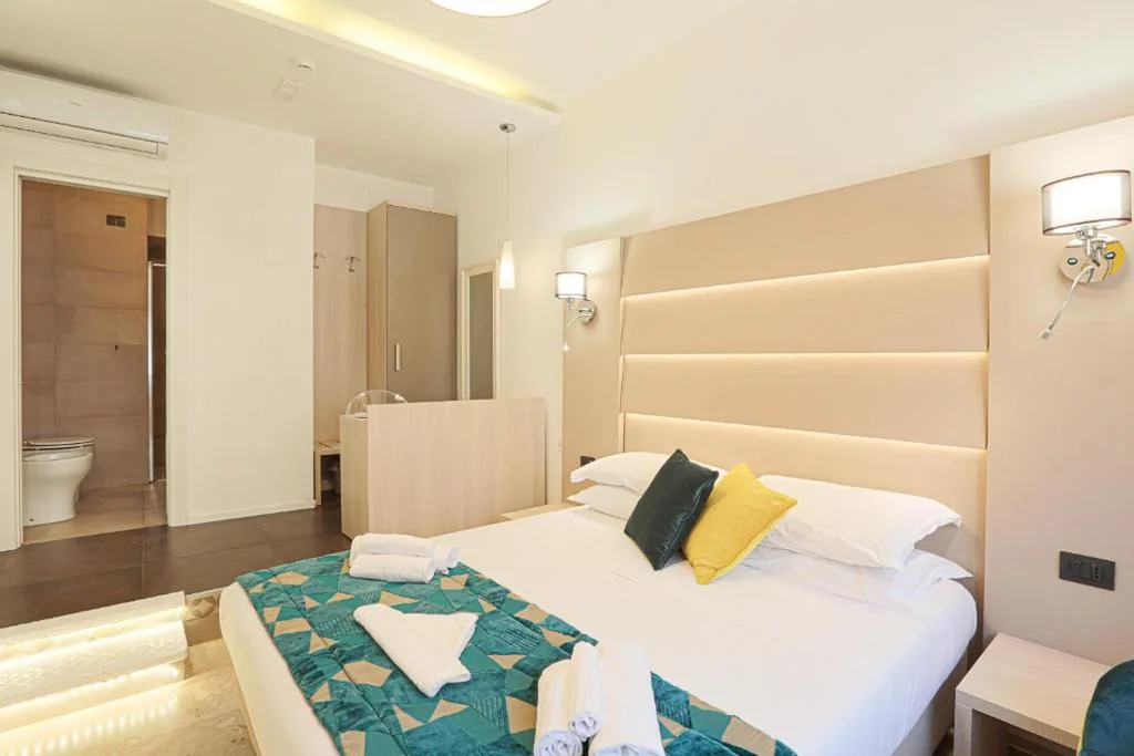 Camera Matrimoniale Deluxe — DaVinci Relais Guest House