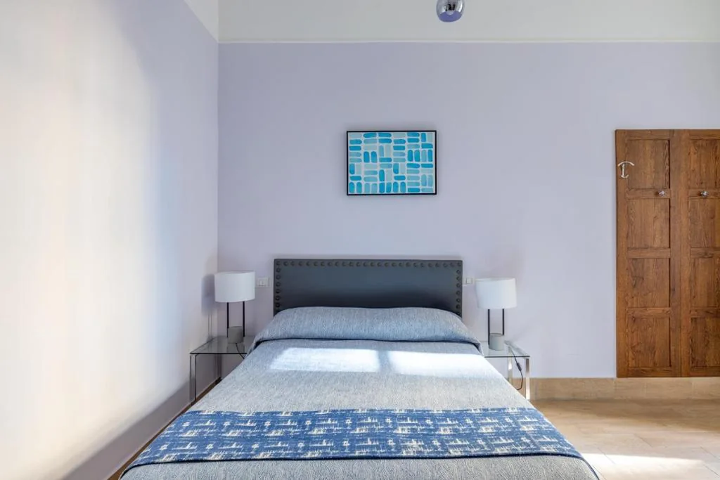 Deluxe Double Room — Domus Castroni Scipioni