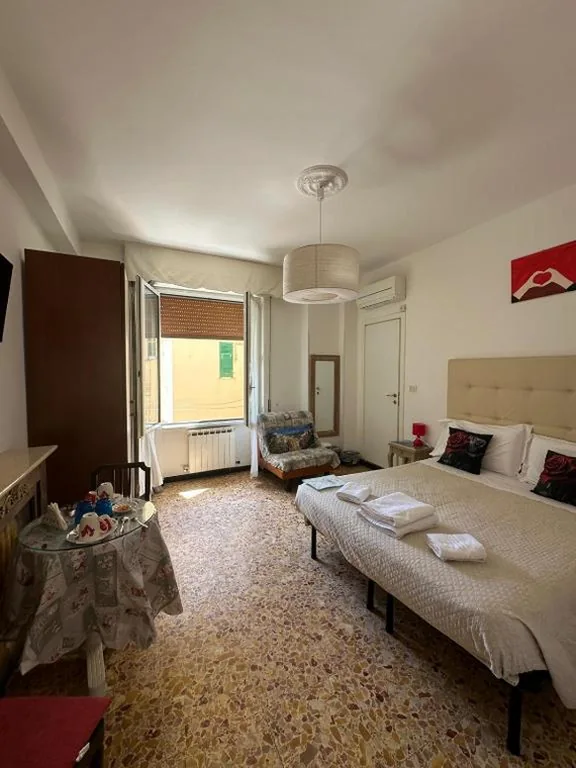 Deluxe Double Room — Dreaming Rooms