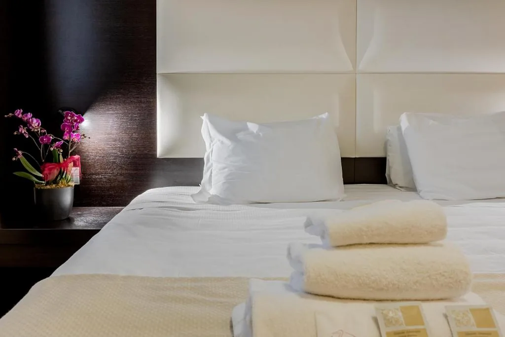 Camera Matrimoniale Deluxe — EH Suites Rome Airport Euro House Hotels