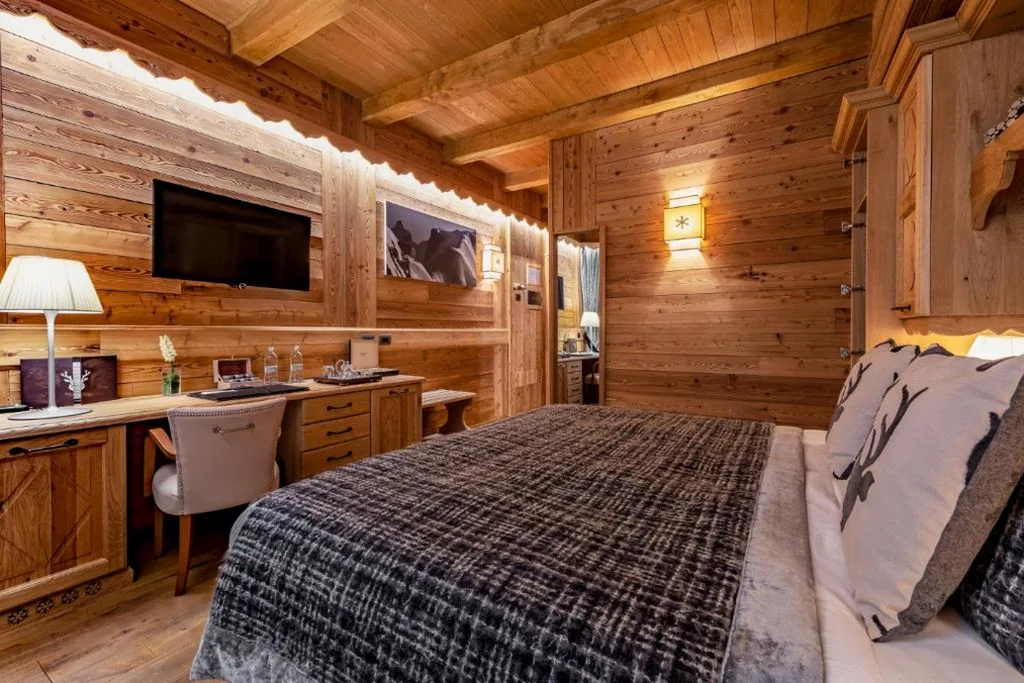 Camera Matrimoniale Deluxe — Fiocco di Neve Relais & SPA