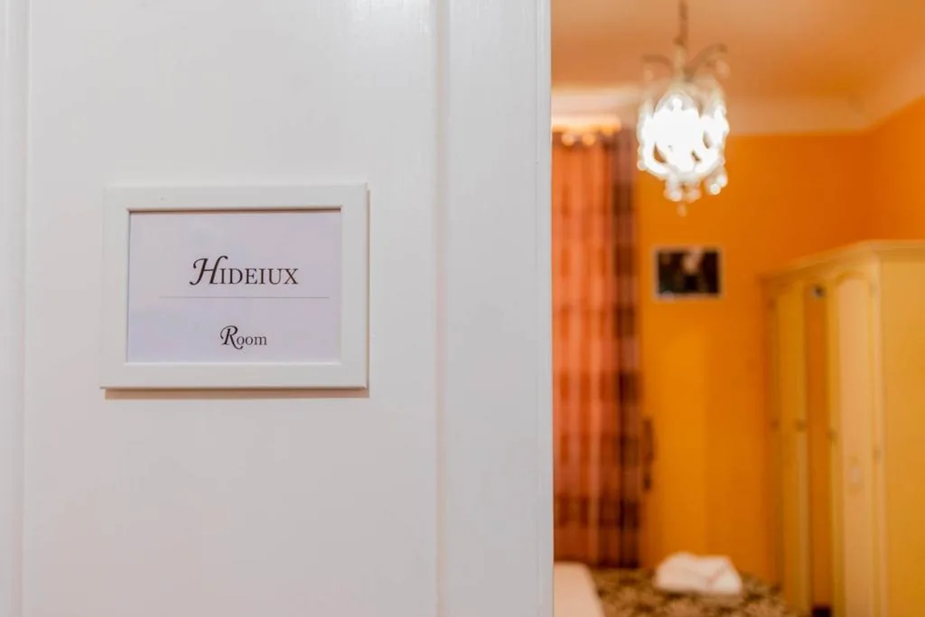 Camera Matrimoniale Deluxe — Flower guesthouse